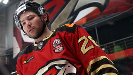 Другие клубы предлагали больше, но топ-игрок КХЛ выбрал СКА. Что повлияло на его решение?