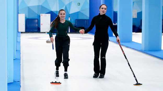 Камила Валиева и Анна Сидорова.