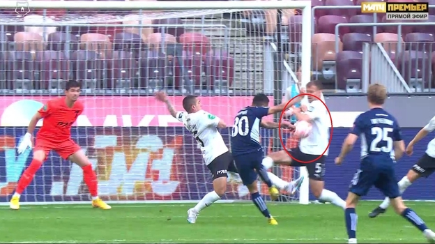 Эпизод матча «Торпедо» — «Оренбург».