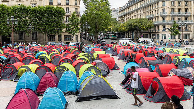 Палаточный лагерь бездомных.