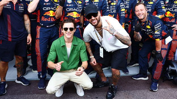 Актер Том Холланд и Неймар в гостях у «Ред Булл».