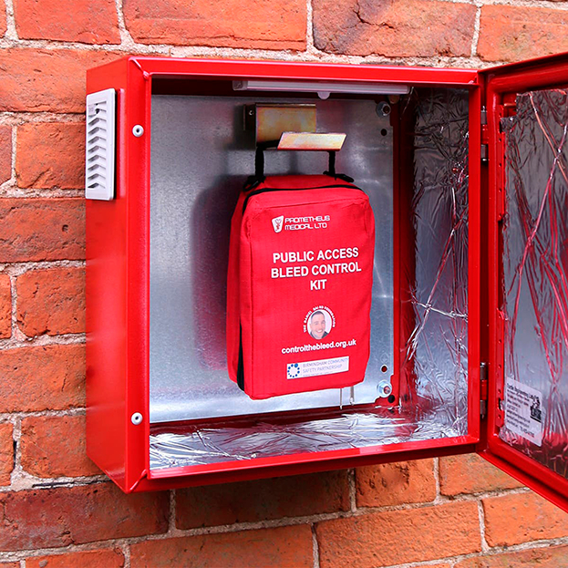 Шкафчик для экстренной медпомощи.