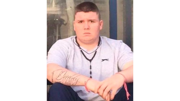 Джон Дойс, 20 лет. Зарезан насмерть после ссоры во время игры в пул в бирмингемском пабе The Market Tavern. Убийца — 46-летний Линдон Смит, приговорен к 22 годам тюрьмы.