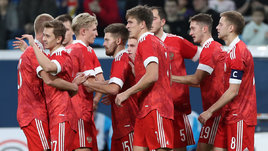 Футболисты сборной России