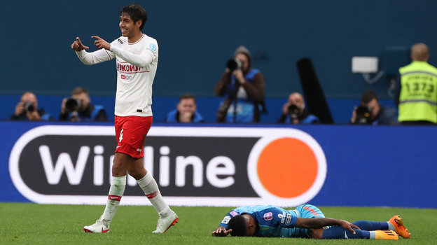 Алексис Дуарте и Малком. Футболисты Алексис Дуарте и Малком