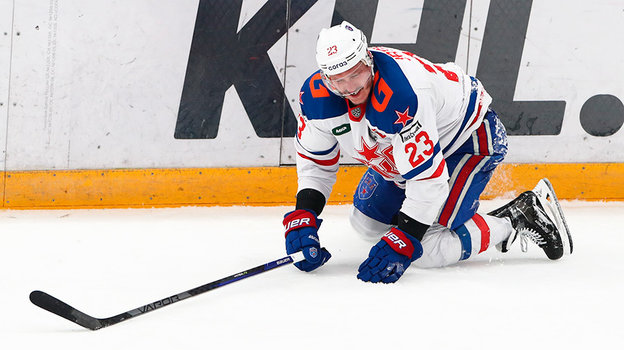 Дмитрий Яшкин. Хоккеист СКА Дмитрий Яшкин.