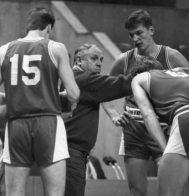 Владимир Кондрашин. Тренер Владимир Кондрашин.