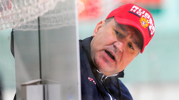 Олег Браташ. Тренер Олег Браташ.