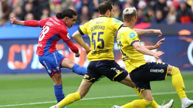 Хесус Медина открывает счет в матче