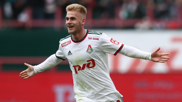 Футболист Сергей Пиняев