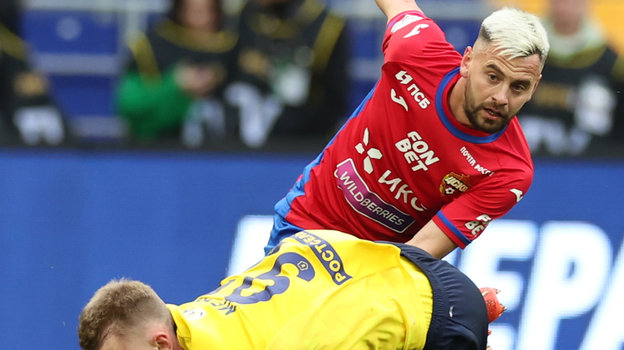 Футболисты Виктор Мелехин и Георгий Щенников