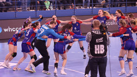 Гандболистки ЦСКА празднуют победу в чемпионате России