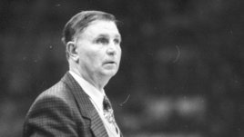 Тренер Виктор Тихонов.