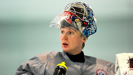 В юности Бобровский не считался талантом. Проиграл конкуренцию «канадцу из Эфиопии» и поплыл после МЧМ