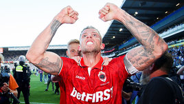 Удивительная история Алдервейрелда. Бельгиец с непроизносимой фамилией на 94-й минуте подарил родному городу первое за 66 лет чемпионство