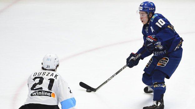 Хоккеист Никита Михайлис