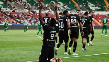 Игроки «Краснодара» в матче РПЛ против «Ахмата».