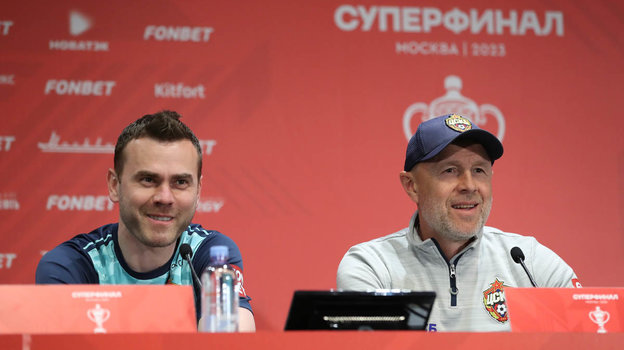 Игорь Акинфеев и Владимир Федотов. Игорь Акинфеев и Владимир Федотов