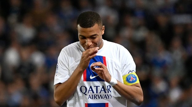 Килиан Мбаппе. Футболист Килиан Мбаппе.