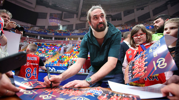 Алексей Швед на матче ЦСКА после нападения.