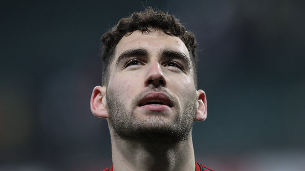 Наир Тикнизян. Футболист Наир Тикнизян.