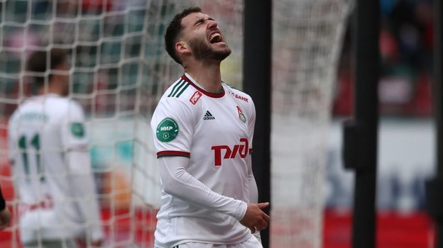 Наир Тикнизян. Футболист Наир Тикнизян.