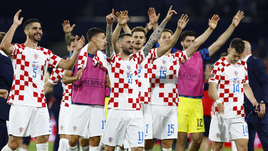 Куман нашел конспекты ван Гала. В невероятной игре Нидерланды спаслись как на ЧМ с Аргентиной, но хорваты — короли овертаймов