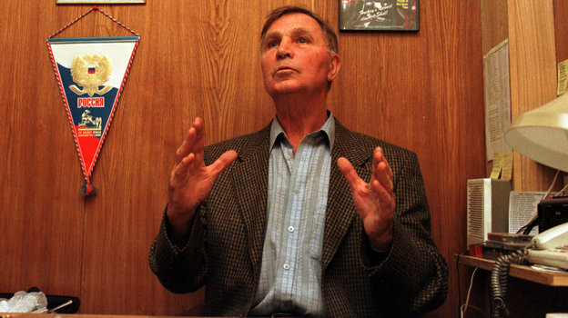 Виктор Тихонов. Виктор Тихонов