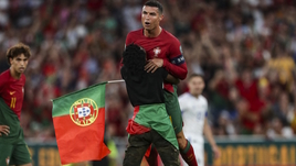 Холанн в сборной не волшебник, Криштиану попал в объятия фаната, Тедеско и Рангник сыграли вничью