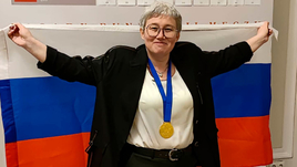 «Благодарна судьбе за ту историю с флагом». Легендарная шашистка Тансыккужина — о санкциях и политической карьере