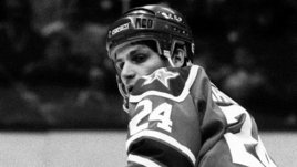 Хоккеист ЦСКА Сергей Макаров.