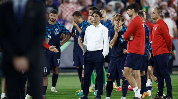 Златко Далич и игроки сборной Хорватии после поражения Испании в финале Лиги наций.