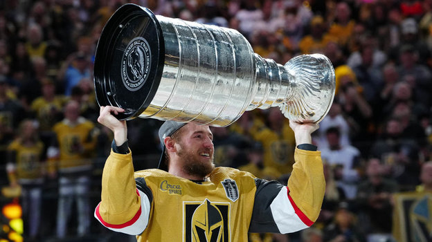 Хоккеист Иван Барбашев