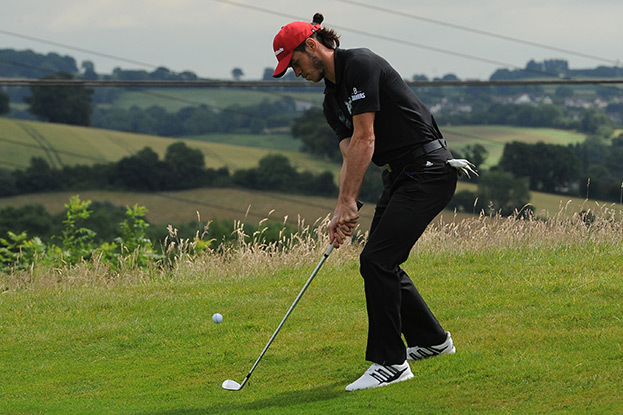 Гарет Бэйл вместо футбола теперь играет в гольф.