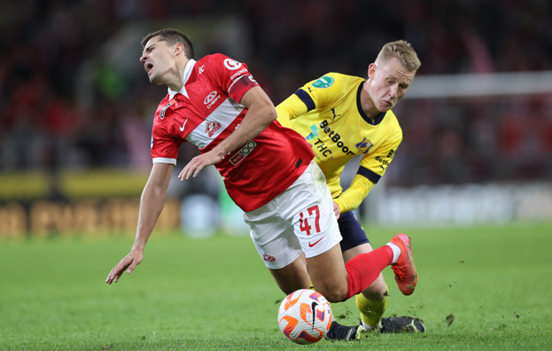 Виктор Мелехин и Роман Зобнин. Футболисты Виктор Мелехин и Роман Зобнин