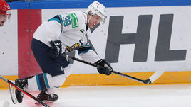 Хоккеист Матвей Мичков