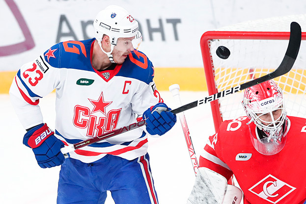 Дмитрий Яшкин. Хоккеист СКА Дмитрий Яшкин.