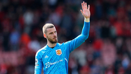 В «МЮ» готовятся убирать Де Хеа. Давид плохо играет ногами, часто ошибается и получает больше всех вратарей в мире