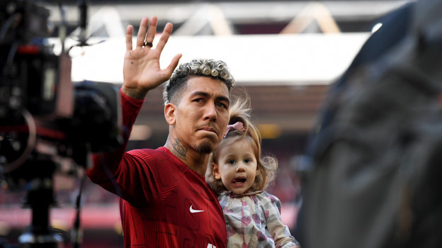 Роберто Фирмино. Футболист Роберто Фирмино.