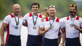 Гребцы Никита Моргачев, Николай Пименов, Артем Косов и Павел Сорин