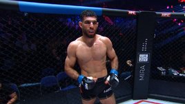 Чурчаев вошел в клетку, но бой с Персом все равно сорвался. Шовхал покинул арену в последний момент