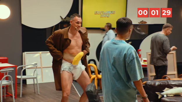 Дзюба атакует Равдина.