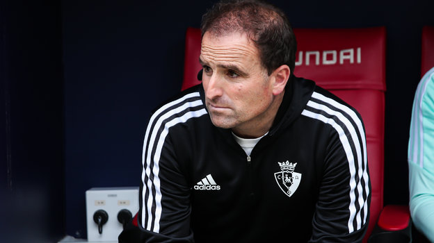 Ягоба Аррасате. Тренер «Осасуны» Ягоба Аррасате.