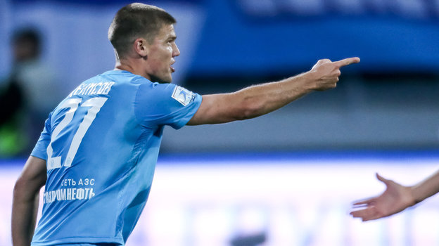 Игорь Денисов. Футболист Игорь Денисов