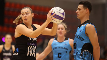 Участники турнира Cadbury Netball Series.