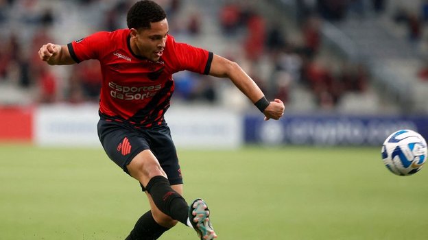 Витор Роке.