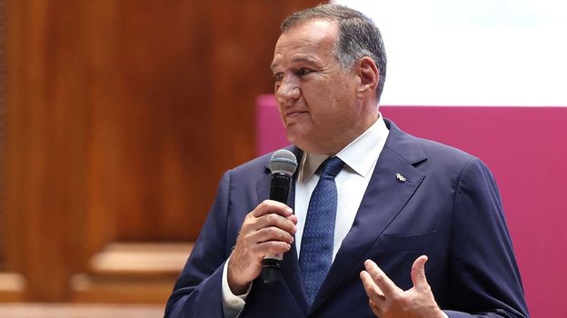 Спирос Капралос. Президент Европейского олимпийского комитета Спирос Капралос