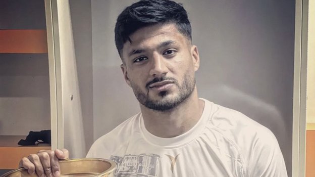 Мохаммад Мохеби. Футболист Мохаммад Мохеби.