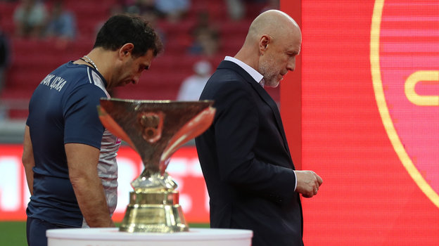 Тренер Владимир Федотов.