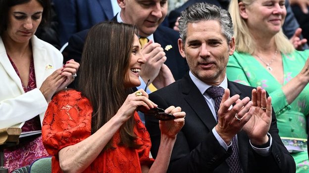 Актер Эрик Бана на теннисном матче